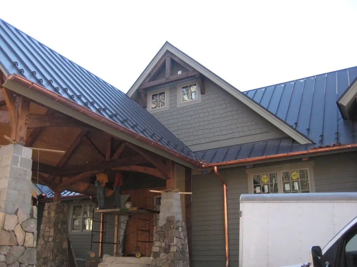 Craftsman Roofing team delivering quality roofing work in Pequabuck
